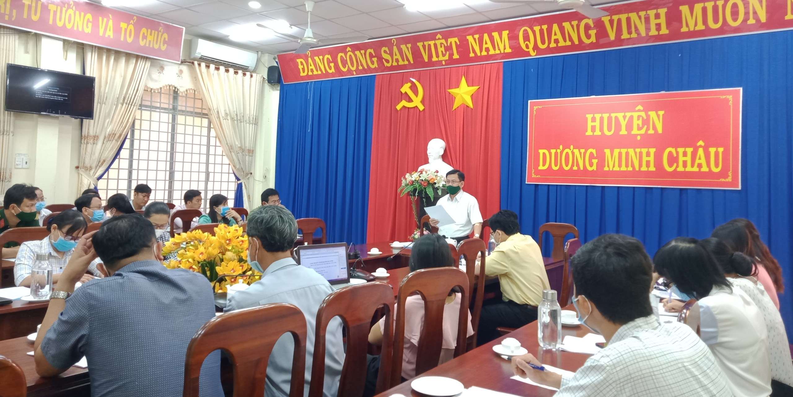 Ủy ban Bầu cử huyện Dương Minh Châu họp phiên thứ ba chuẩn bị các bước cho ngày bầu cử 23.5.2021